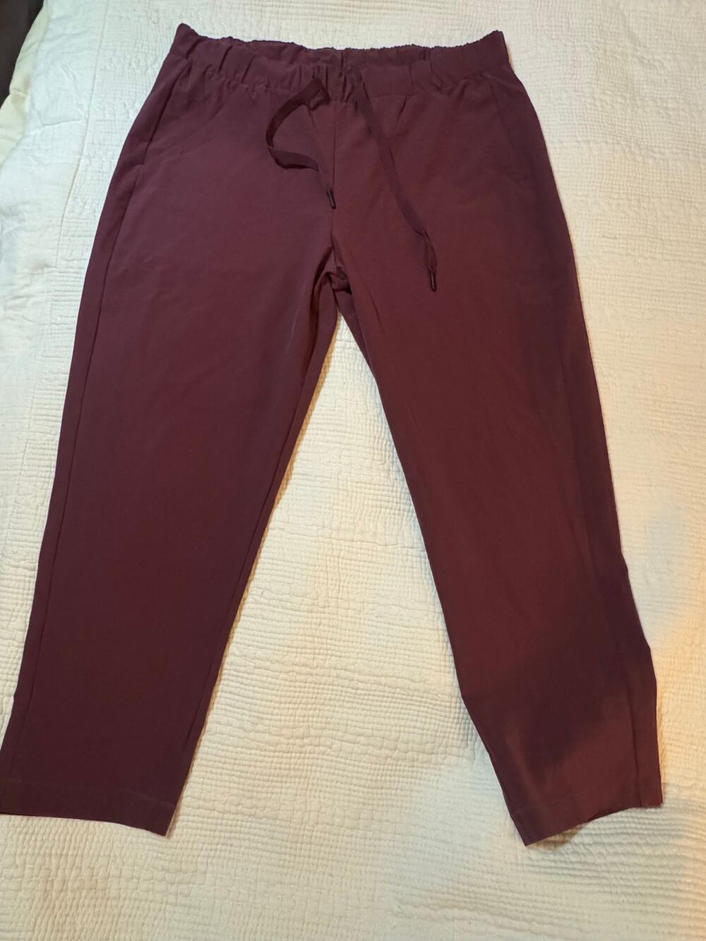 Under Armour Women’s Woven Ankle Crop Pants Joggers Large